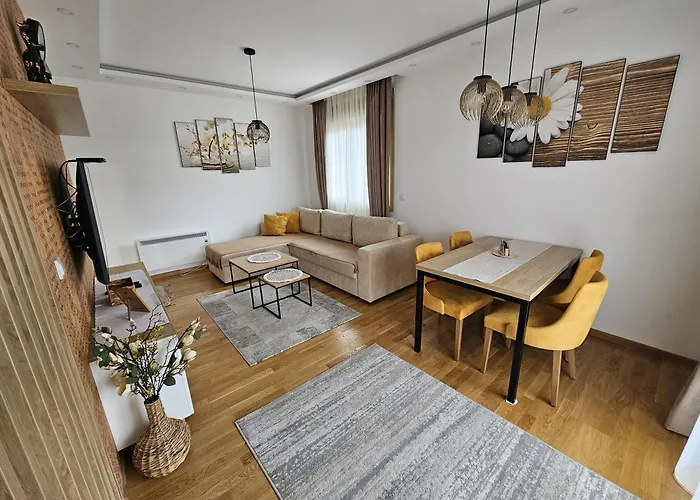 Beli Dvor & Wellness アパート ズラティボール