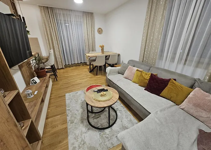 Beli Dvor & Wellness ズラティボール