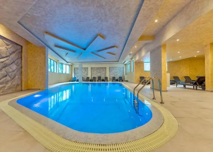 Beli Dvor & Wellness * ズラティボール